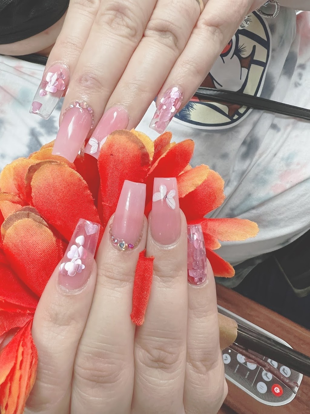 Red Nails | 2720 Azle Ave, Fort Worth, TX 76106, USA | Phone: (817) 740-9744