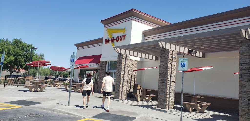 In-N-Out Burger | 19407 N 27th Ave, Phoenix, AZ 85027, USA | Phone: (800) 786-1000