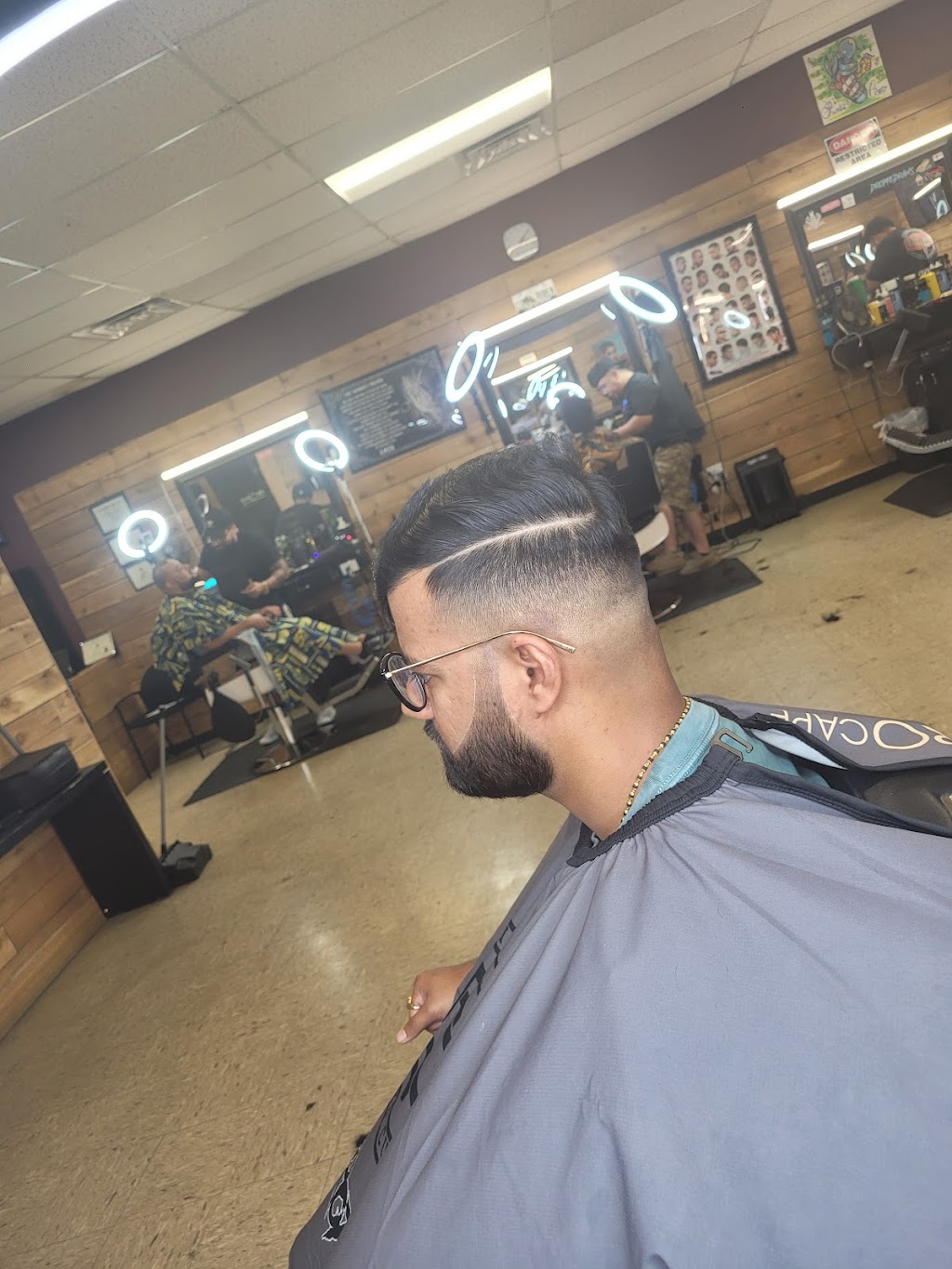 El Barber Shop | 221 S Belt Line Rd, Irving, TX 75060, USA | Phone: (469) 223-7226