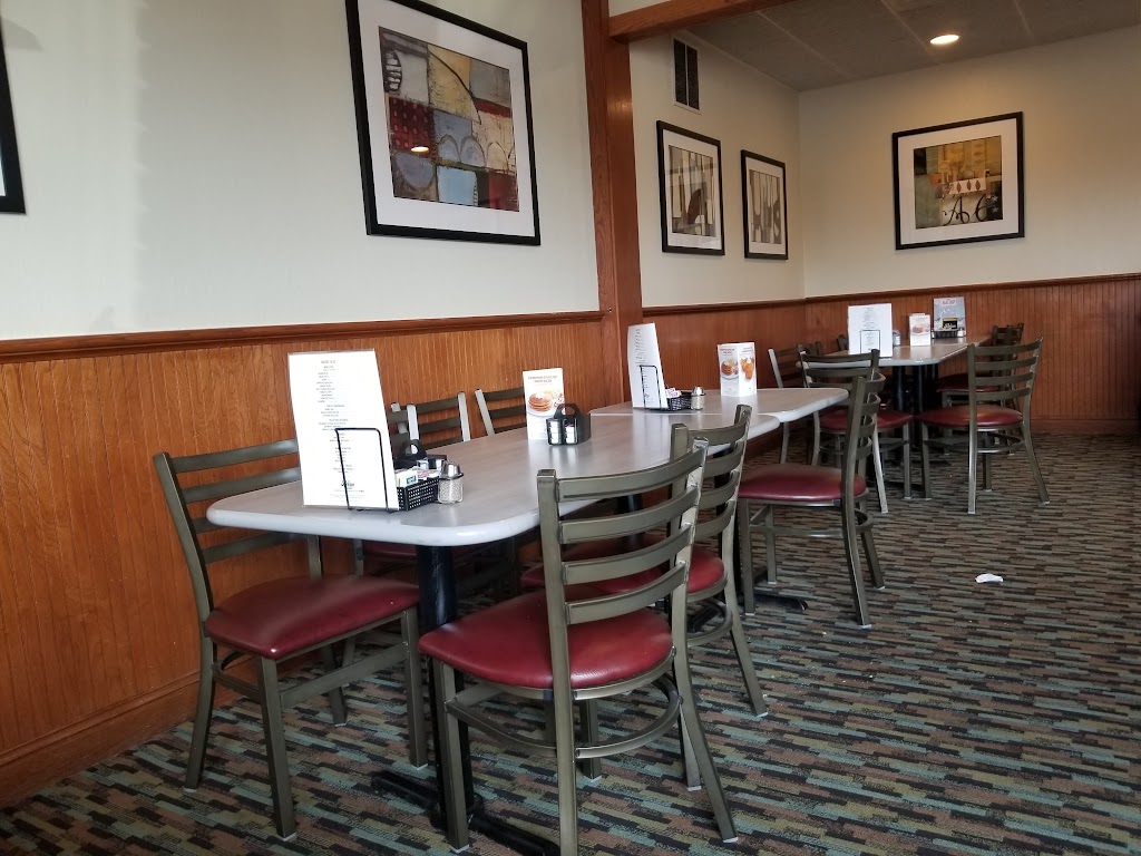 Perkins Restaurant & Bakery | 658 US-250, Ashland, OH 44805, USA | Phone: (419) 496-0008