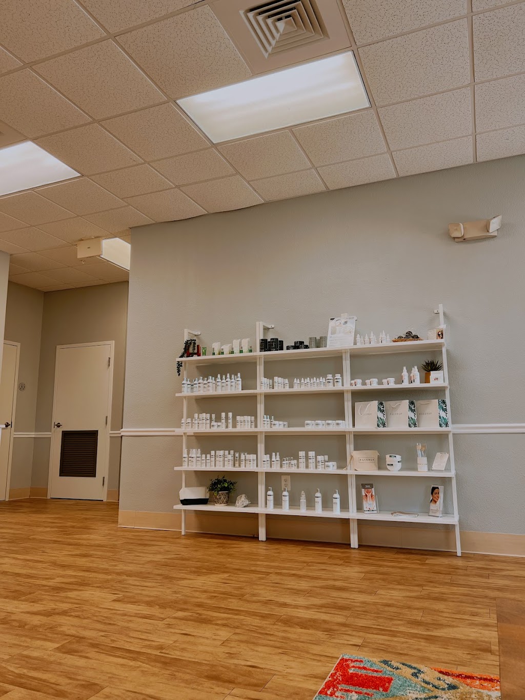 FACEPOP Skin Clinic | 7035 Professional Pkwy E, Sarasota, FL 34240, USA | Phone: (941) 228-5286