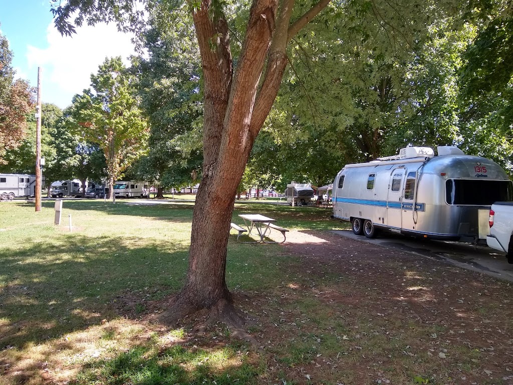 Kentucky Horsepark Campground | Campground Rd, Lexington, KY 40511, USA | Phone: (859) 233-4303