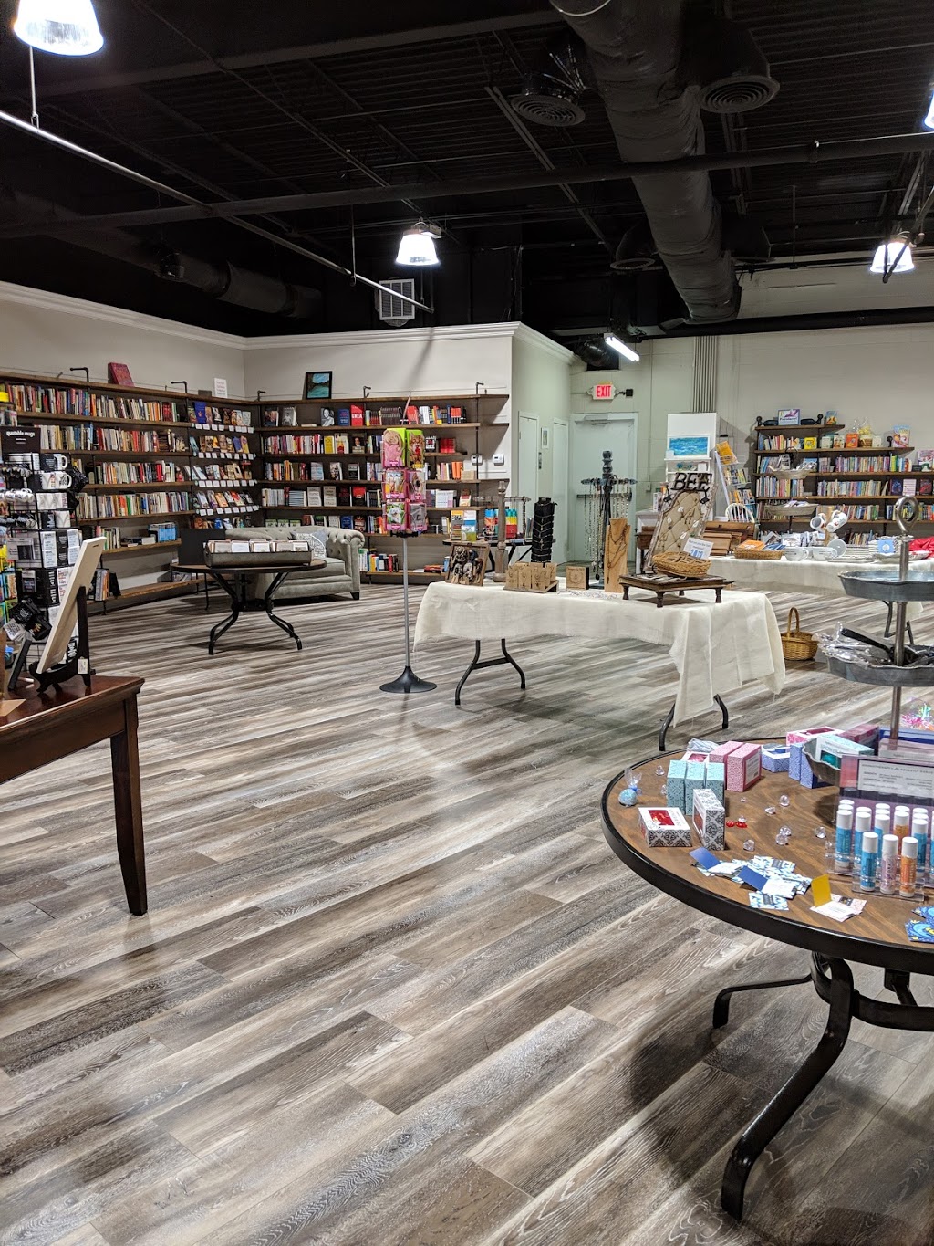 Johns Creek Books and Gifts | 6000 Medlock Bridge Pkwy Suite B500, Johns Creek, GA 30022, USA | Phone: (770) 696-9999