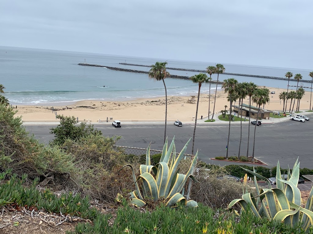 Corona del Mar Municipal Lot | 3000 Breakers Dr, Newport Beach, CA 92661, USA | Phone: (949) 644-3390