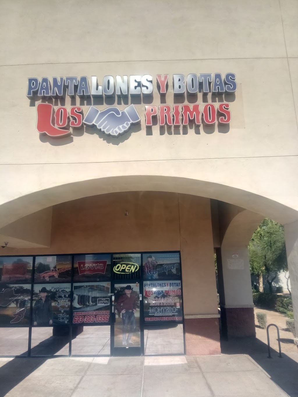 LOS PRIMOS | 2201 N 83rd Ave #108, Phoenix, AZ 85035, USA | Phone: (623) 383-0396