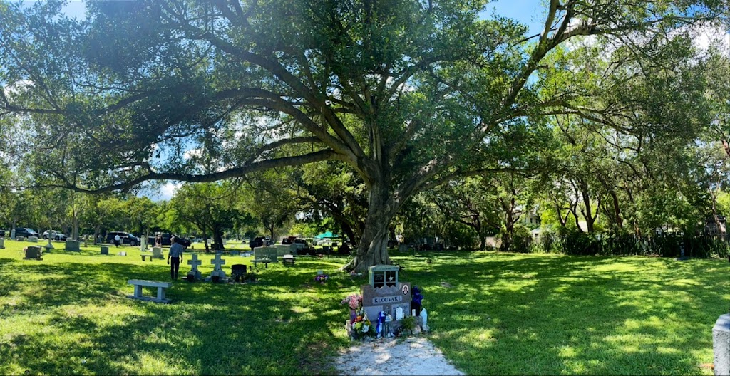 Evergreen Cemetery | 1300 SE 10th Ave, Fort Lauderdale, FL 33301, USA | Phone: (954) 828-7050