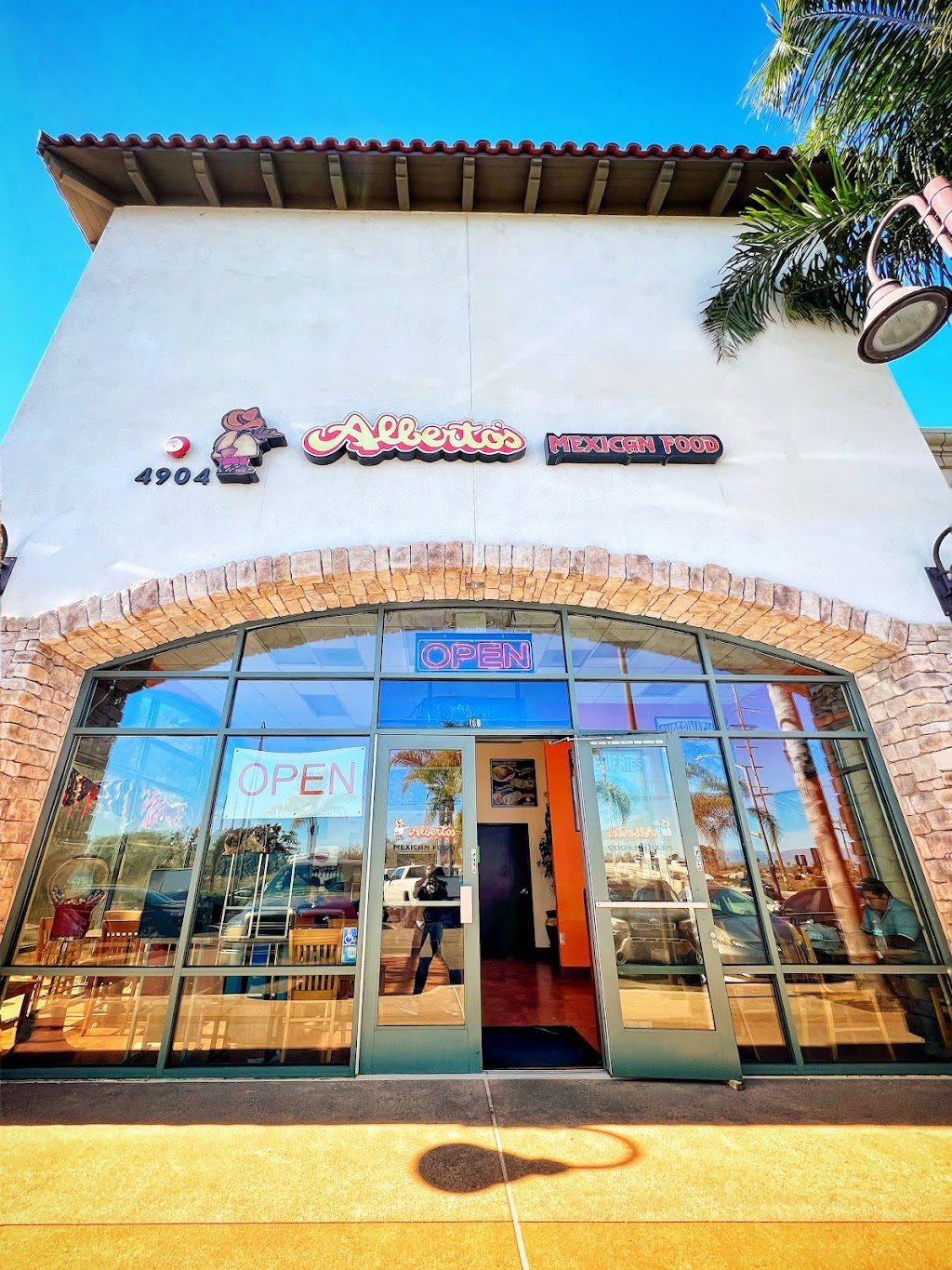 Albertos Mexican Food | 4904 N River Rd, Oceanside, CA 92057, USA | Phone: (760) 433-2287