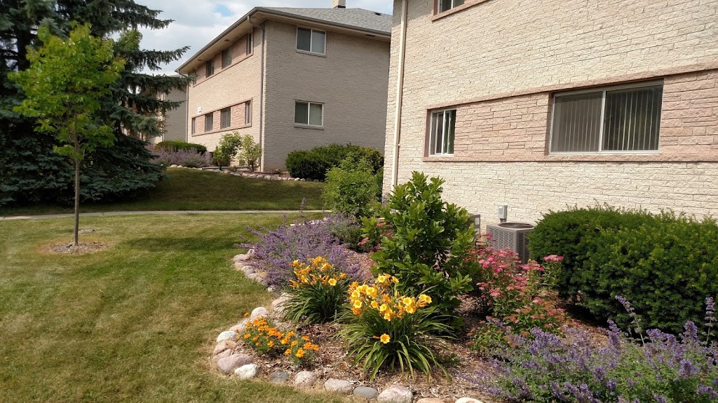 Hoyt Apartments | W169 N8904, Hoyt Dr, Menomonee Falls, WI 53051, USA | Phone: (414) 688-6482