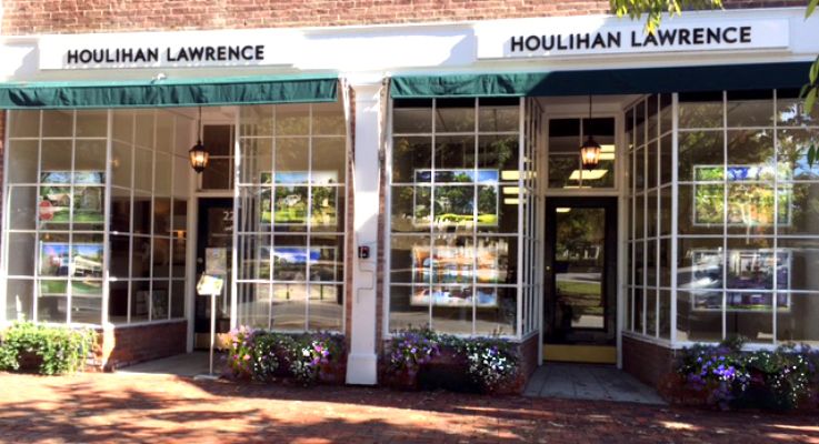 Houlihan Lawrence - Bedford Real Estate Agency | 22 Village Green, Bedford, NY 10506, USA | Phone: (914) 234-9099