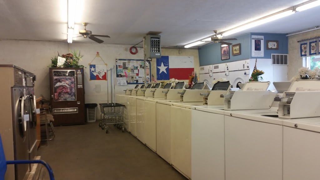 West Side Washateria | 1235 Mineral Wells Hwy, Weatherford, TX 76086, USA | Phone: (817) 599-9047