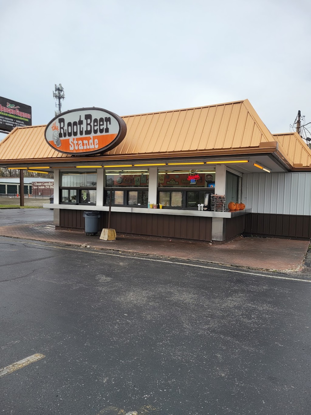 The Root Beer Stande | 1727 Woodman Dr, Dayton, OH 45420, USA | Phone: (937) 640-1114