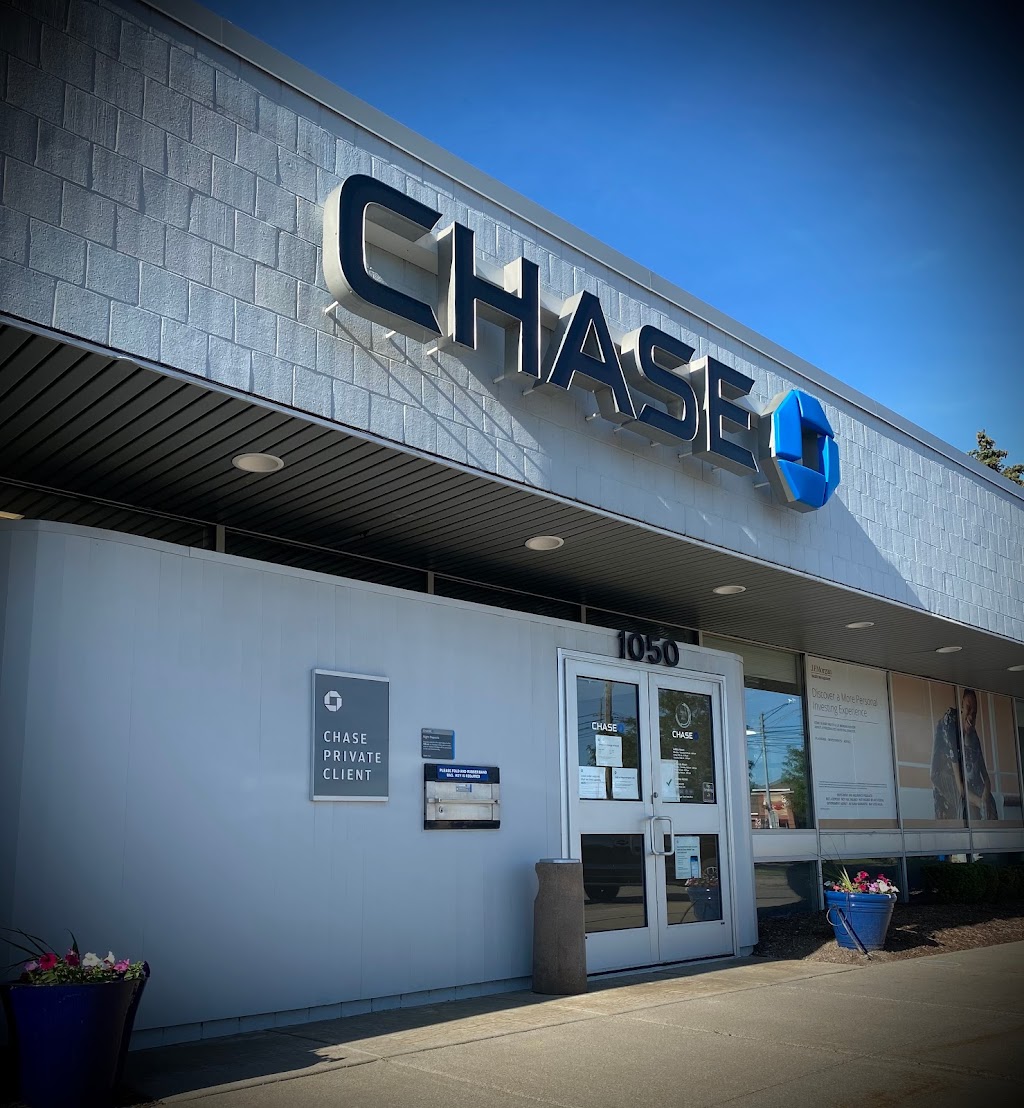 Chase Bank | 1050 E Long Lake Rd, Troy, MI 48085, USA | Phone: (248) 524-6211