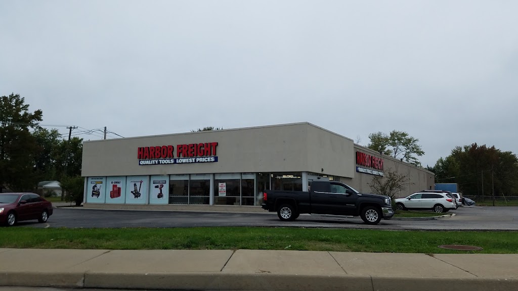 Harbor Freight Tools | 2600 E Main St, Plainfield, IN 46168, USA | Phone: (317) 839-1465