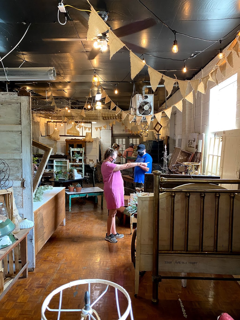 Salvage Sisters | 1247 W Webb Ave, Burlington, NC 27217, USA | Phone: (336) 438-0165