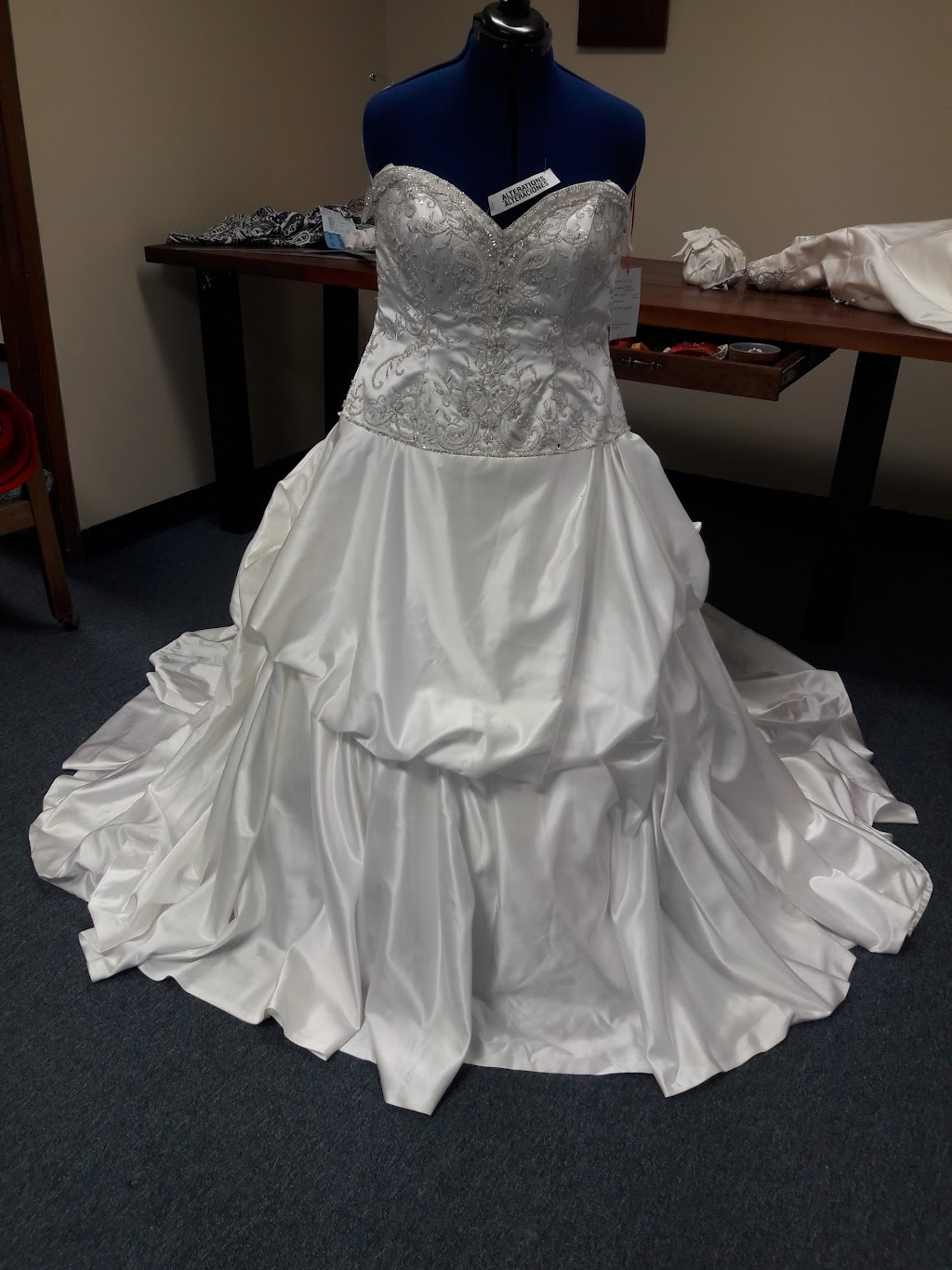 Dorothys Inspired Sewing | 963 Winscott Rd, Benbrook, TX 76126 | Phone: (817) 862-6534