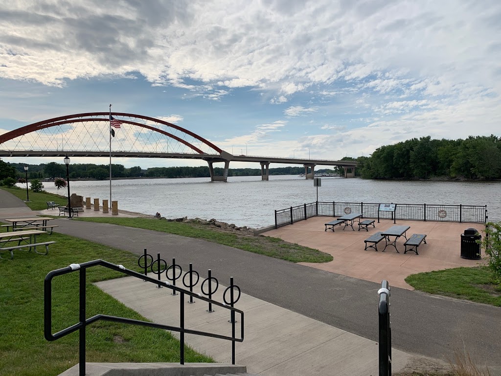 Levee Park | Hastings, MN 55033, USA | Phone: (651) 480-6182