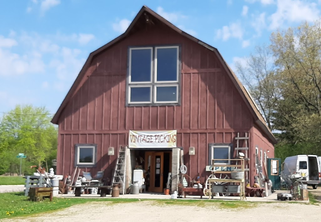 Vintage Pickins | 11320 N Kenlyn Rd, Edgerton, WI 53534, USA | Phone: (608) 931-7258