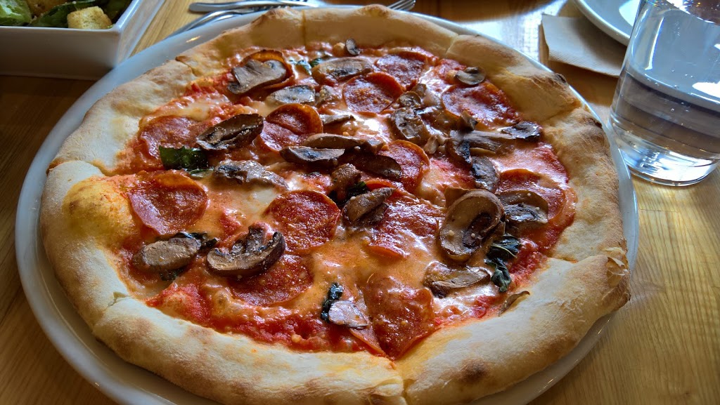 Ducas Neapolitan Pizza | 236 E Cheyenne Mountain Blvd, Colorado Springs, CO 80906, USA | Phone: (719) 247-8830