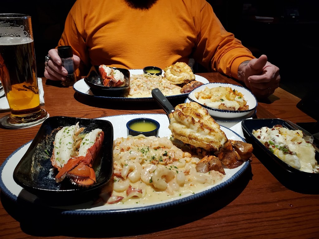 Red Lobster | ACROSS FROM MAPLEWOOD MALL, 2925 White Bear Ave, Maplewood, MN 55109, USA | Phone: (651) 770-8825