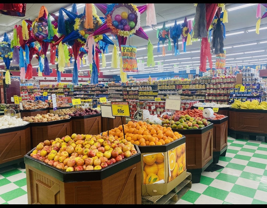 Valley Foods Supermarket | 931 I St, Reedley, CA 93654 | Phone: (559) 637-9962