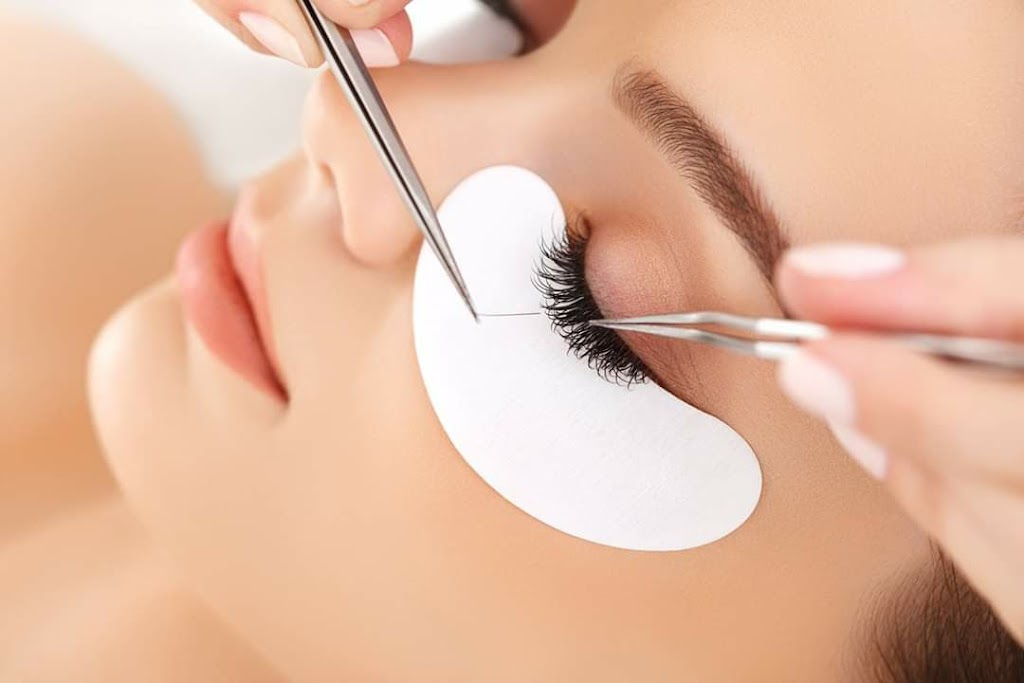 Bellbrook Massage Therapy & Lash Extensions | 4471 Knob Hill Dr, Bellbrook, OH 45305, USA | Phone: (937) 232-8895