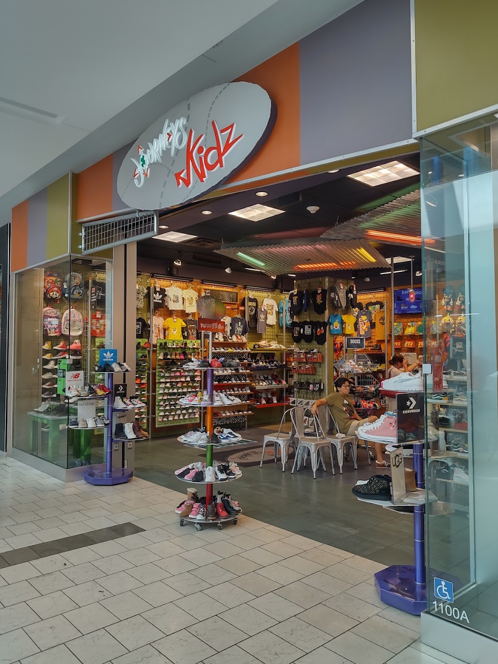 Journeys Kidz | 6600 CA-27, Canoga Park, CA 91303, USA | Phone: (818) 887-7850