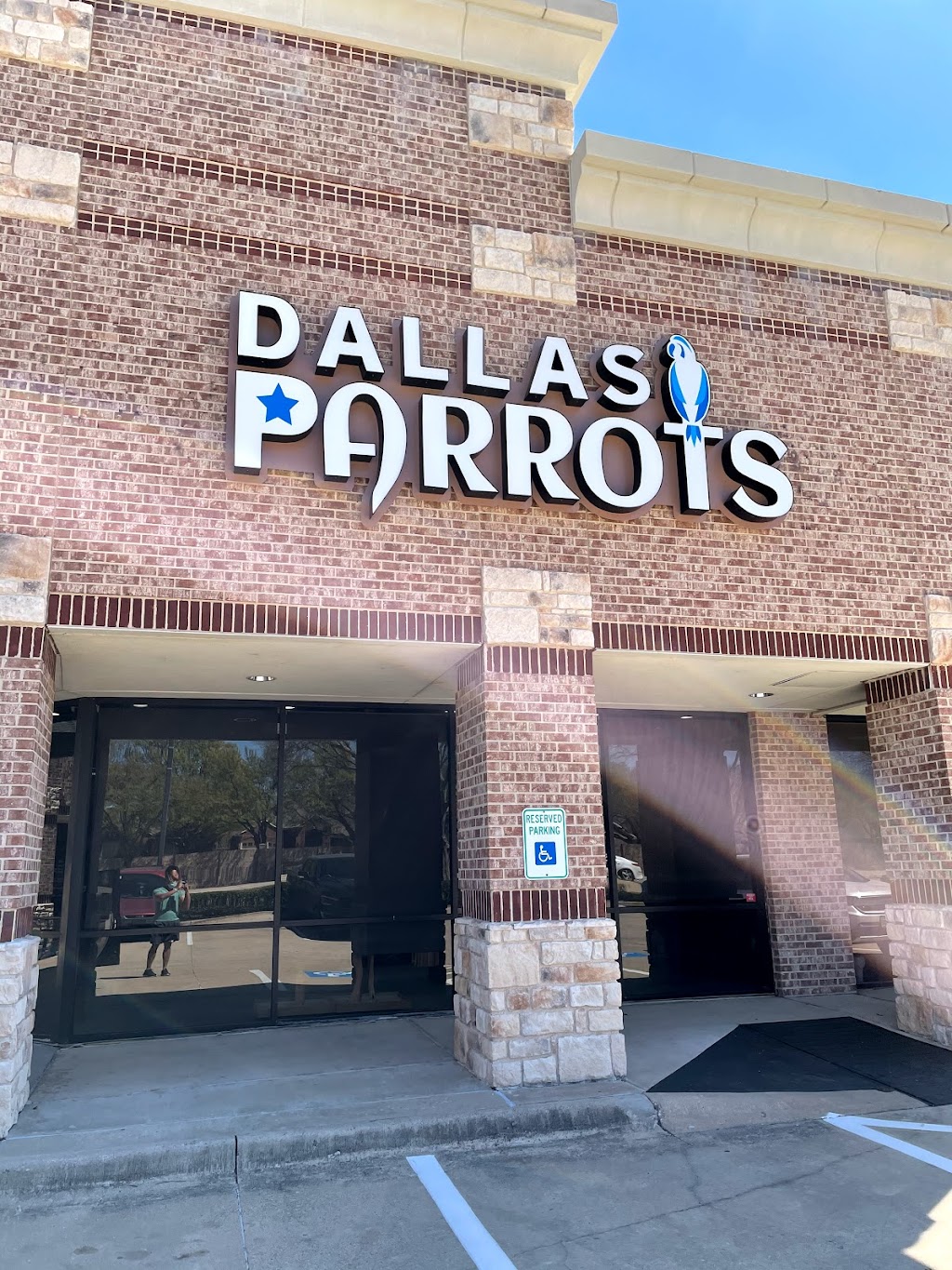 Dallas Parrots | 2608 Long Prairie Rd Suite 201, Flower Mound, TX 75022, USA | Phone: (469) 706-0972