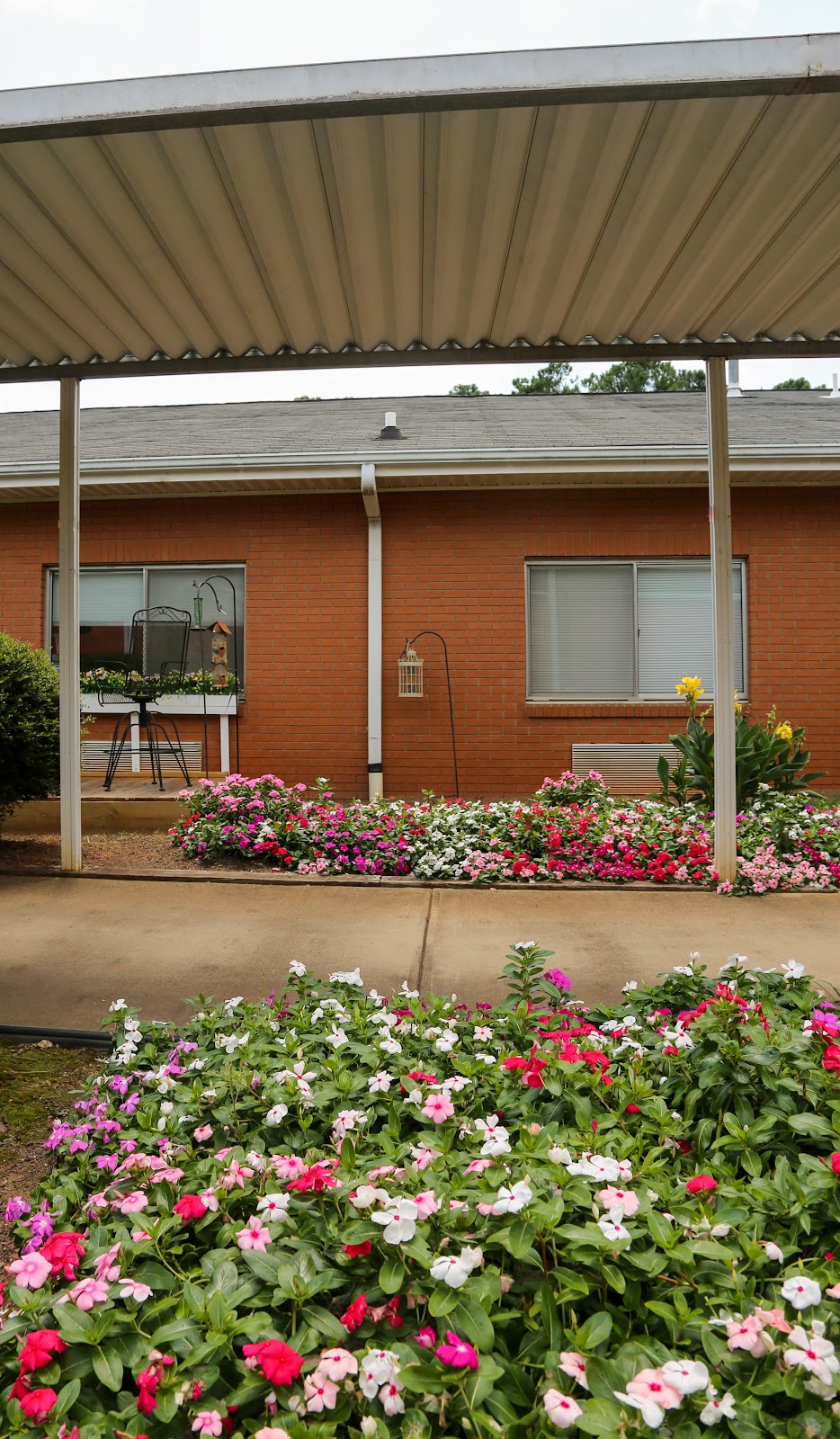 Newnan Health & Rehabilitation | 244 E Broad St, Newnan, GA 30263, USA | Phone: (770) 253-7160