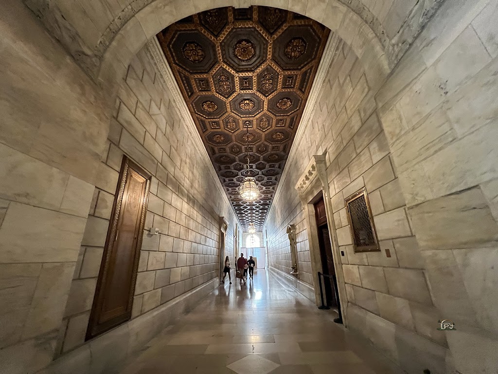 New York Public Library - Stephen A. Schwarzman Building | 476 5th Ave, New York, NY 10018, USA | Phone: (917) 275-6975