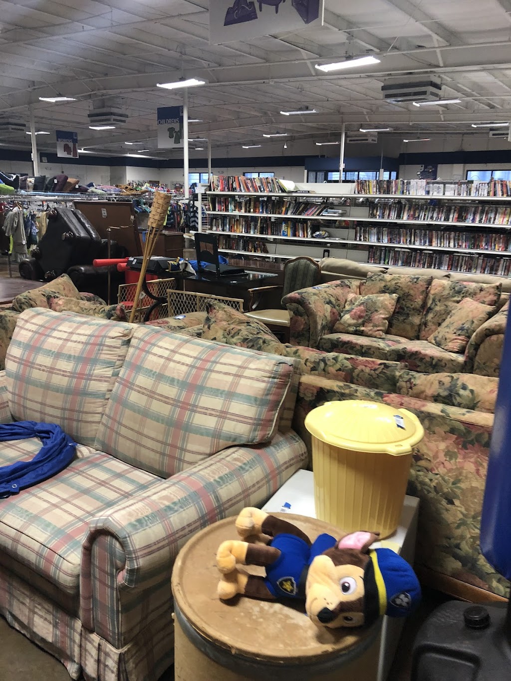 Goodwill Store - Saginaw | 415 N Saginaw Blvd, Saginaw, TX 76179, USA | Phone: (817) 234-9955