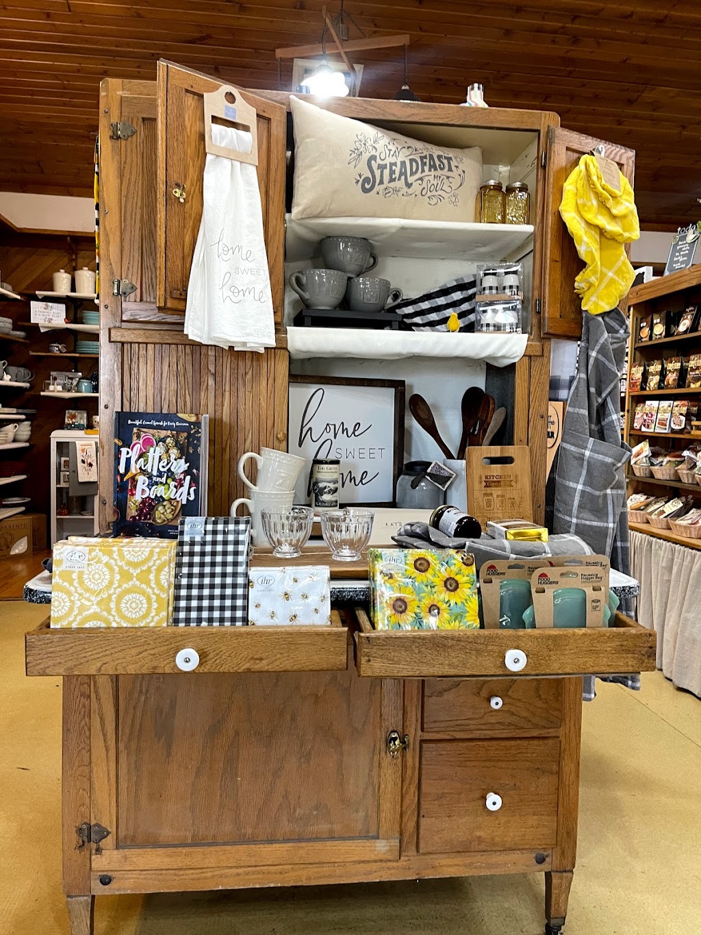 Oak Cupboard Store | 883 W Main St, Smithville, OH 44677, USA | Phone: (330) 669-2140