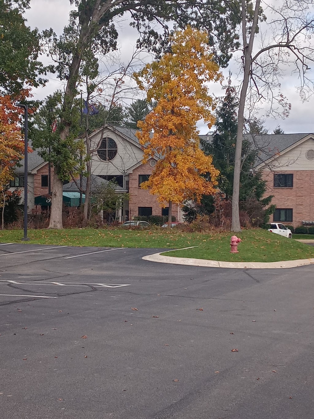 Lourdes Senior Community | 2300 Watkins Lake Rd, Waterford Twp, MI 48328, USA | Phone: (248) 886-5600