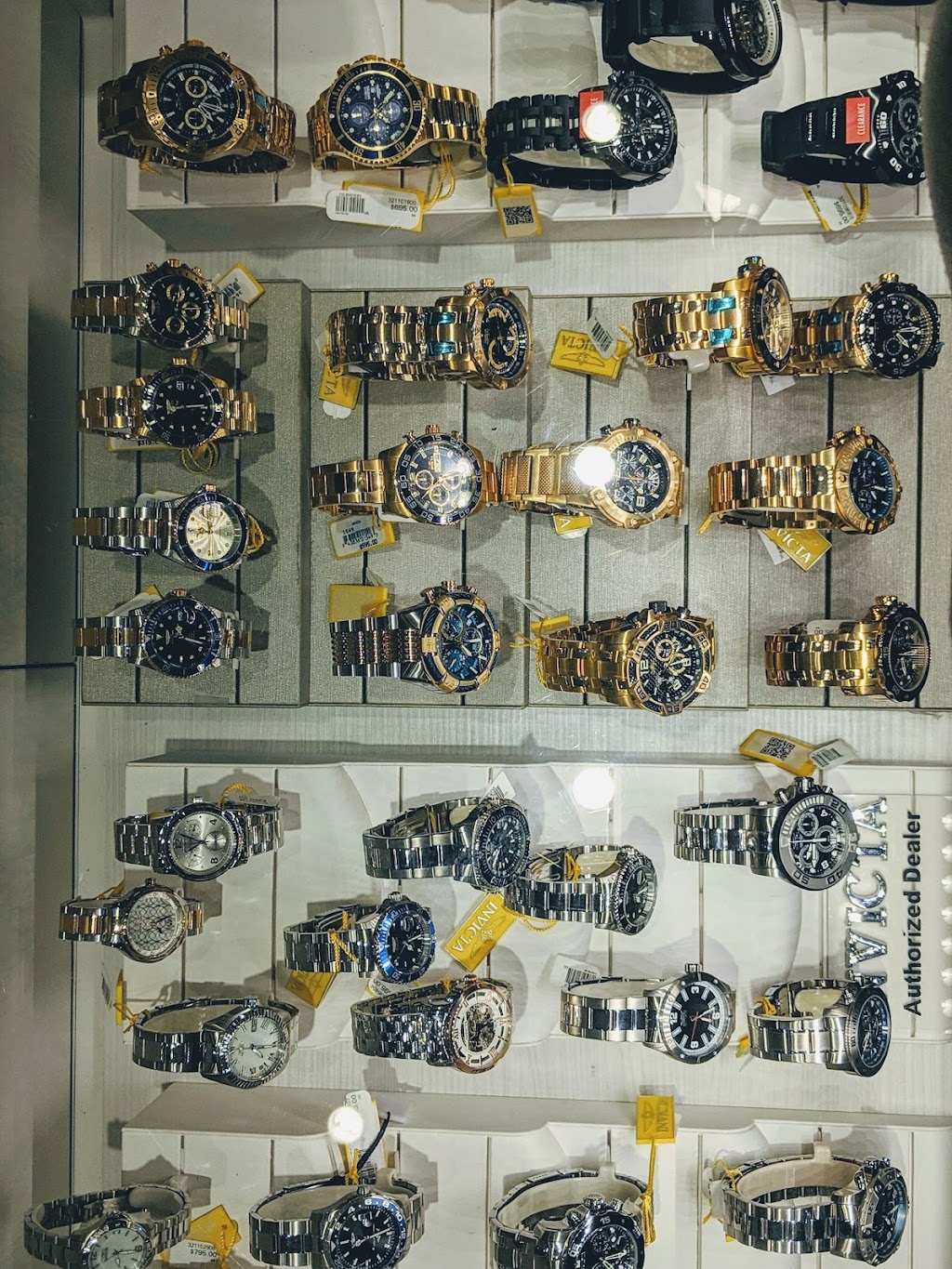 KAY Outlet | 889 Adirondcack Way, Central Valley, NY 10917, USA | Phone: (845) 928-3892