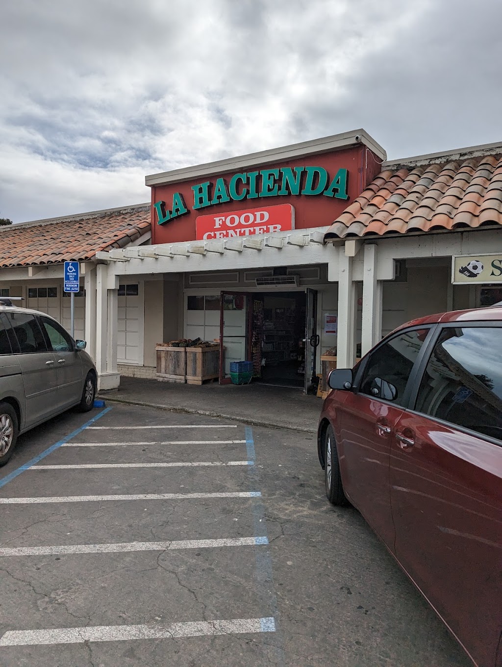 La Hacienda Food Center | 36601 Newark Blvd, Newark, CA 94560, USA | Phone: (510) 797-2171