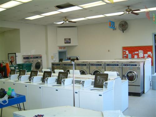 Main Street Laundry Land Laundromat | 420 Main St, Smithfield, VA 23430, USA | Phone: (434) 793-2011