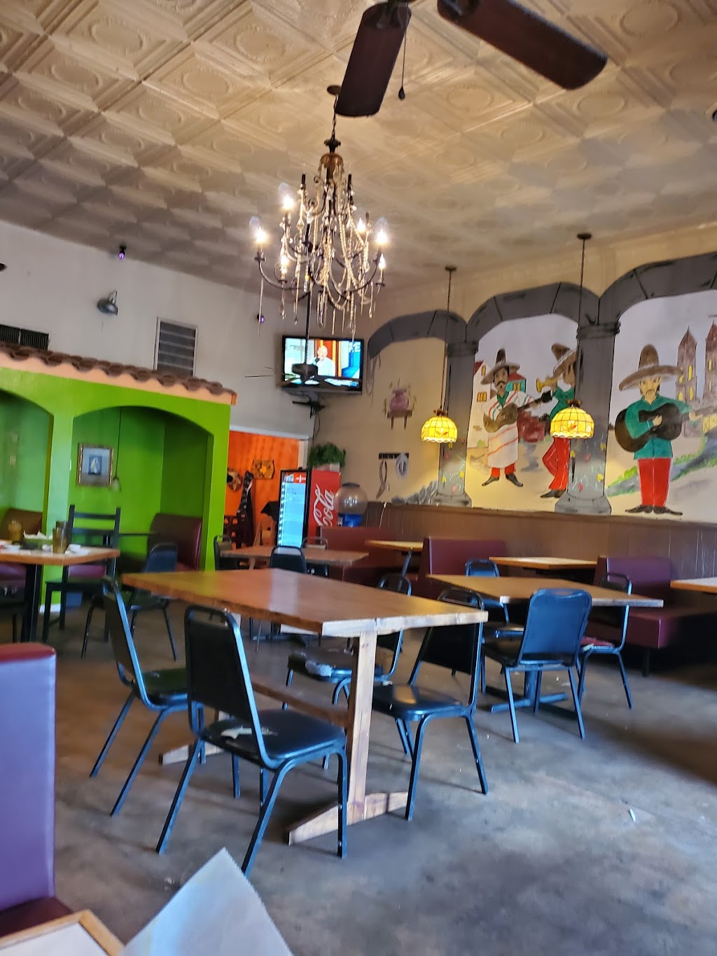 Manuelitos Mexican Restaurant | 106 N Main St, Collinsville, TX 76233, USA | Phone: (903) 820-1376