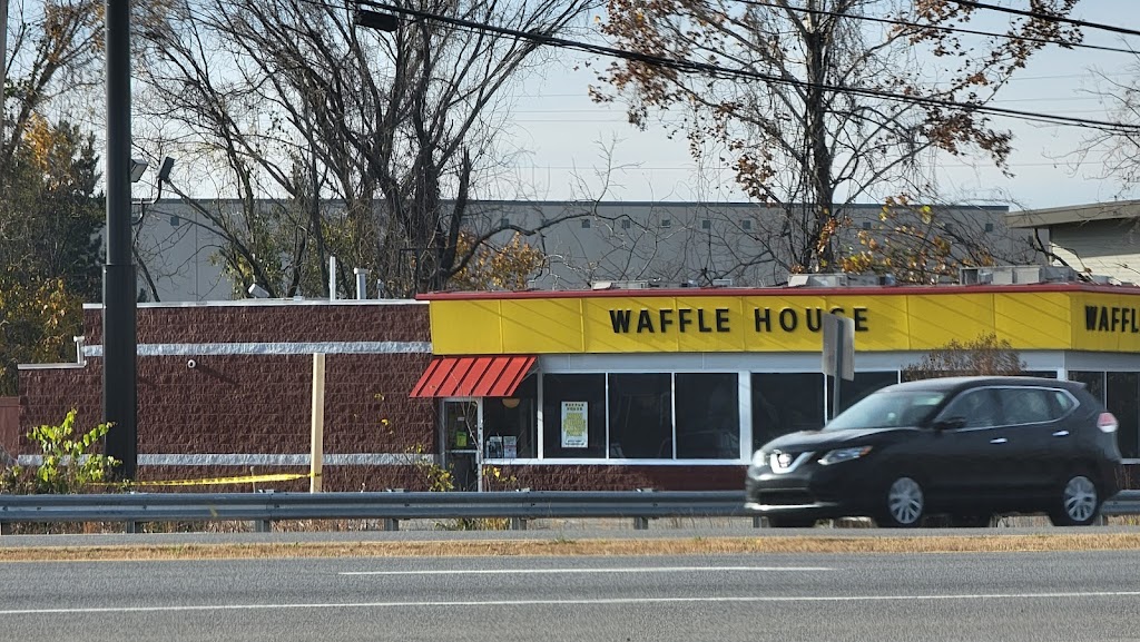 Waffle House | 380 Hwy 109 N, Lebanon, TN 37090, USA | Phone: (615) 547-0409