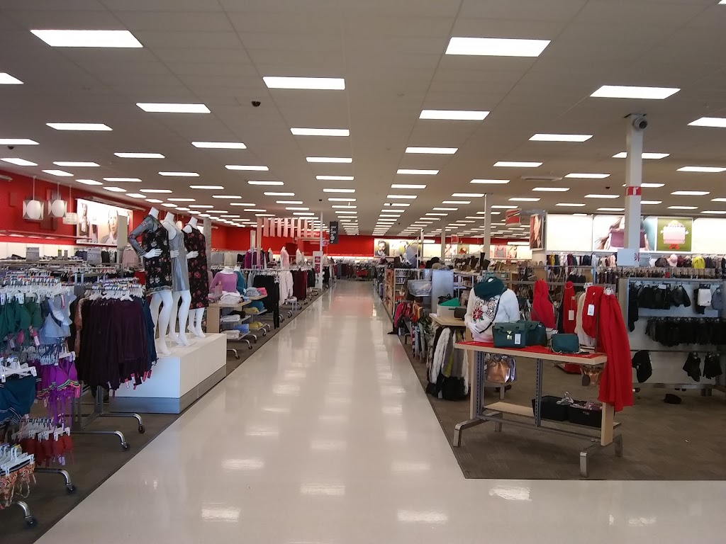 Target | 1555 N Tomahawk Island Dr, Portland, OR 97217, USA | Phone: (503) 205-9109