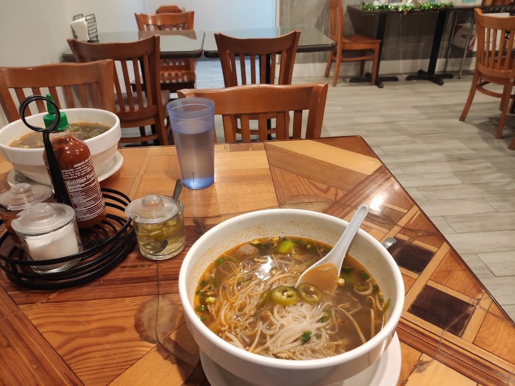 Thai Noodle Restaurant | 217 Martha St, Euless, TX 76040, USA | Phone: (817) 684-0702