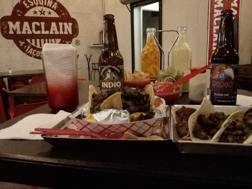 Esquina Maclain Tacos & Beer | 3122-3130, Abraham Lincoln, Juárez, 88209 Nuevo Laredo, Tamps., Mexico | Phone: 867 196 1546