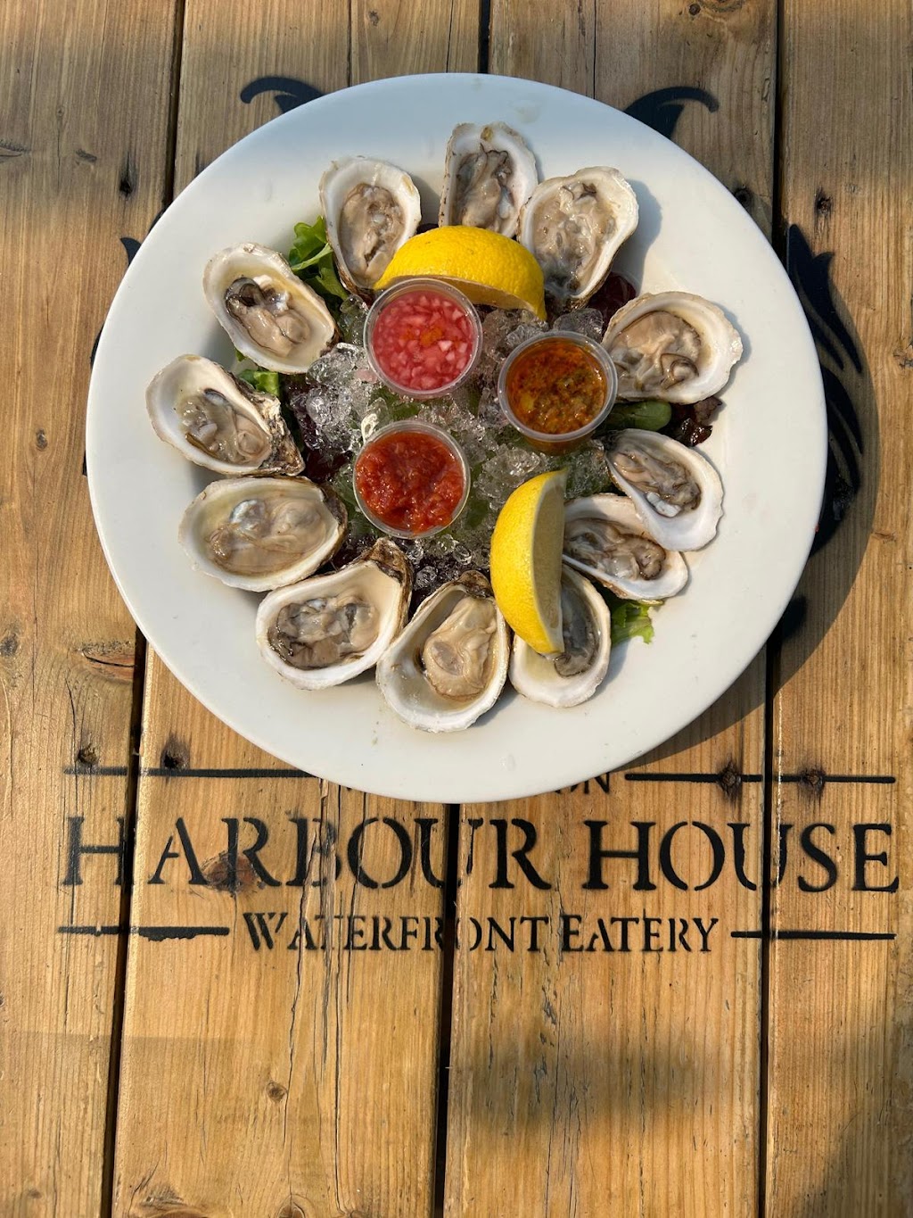Harbour House Waterfront Eatery | 9550 Riverside Dr E, Windsor, ON N8P 1A1, Canada | Phone: (226) 620-0101