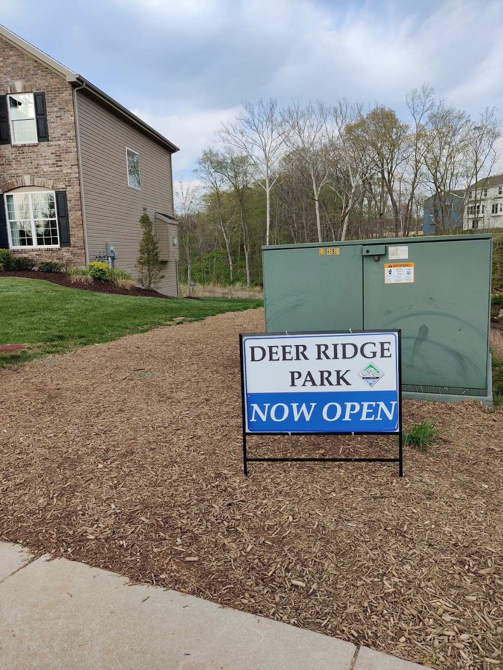 Deer Ridge Park | 92 Hidden Bluffs Dr, Lake St Louis, MO 63367, USA | Phone: (636) 625-1200