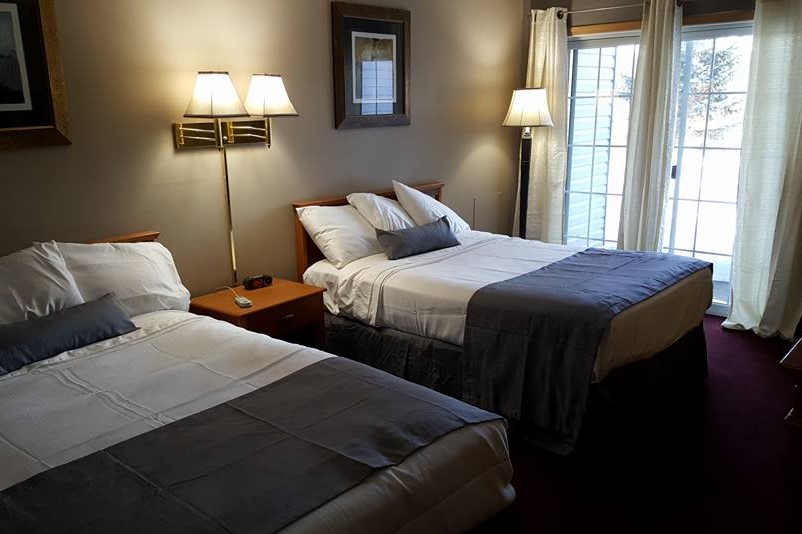 AmeriVu Inn and Suites - New Richmond | 814 N Knowles Ave, New Richmond, WI 54017, USA | Phone: (715) 246-4606