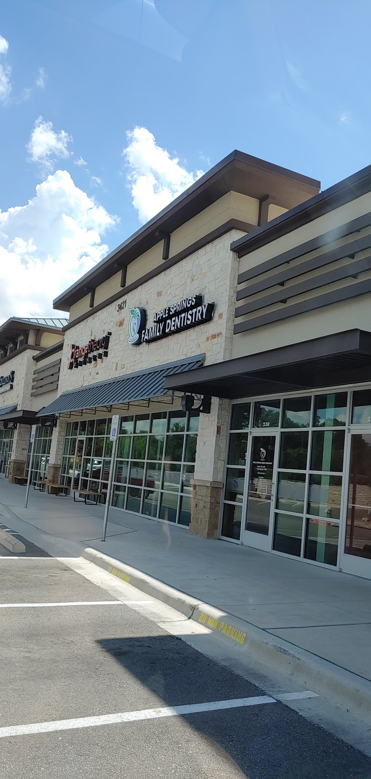 Crystal Falls Town Center | 3441 Lakeline Blvd, Leander, TX 78641, USA | Phone: (214) 561-8800