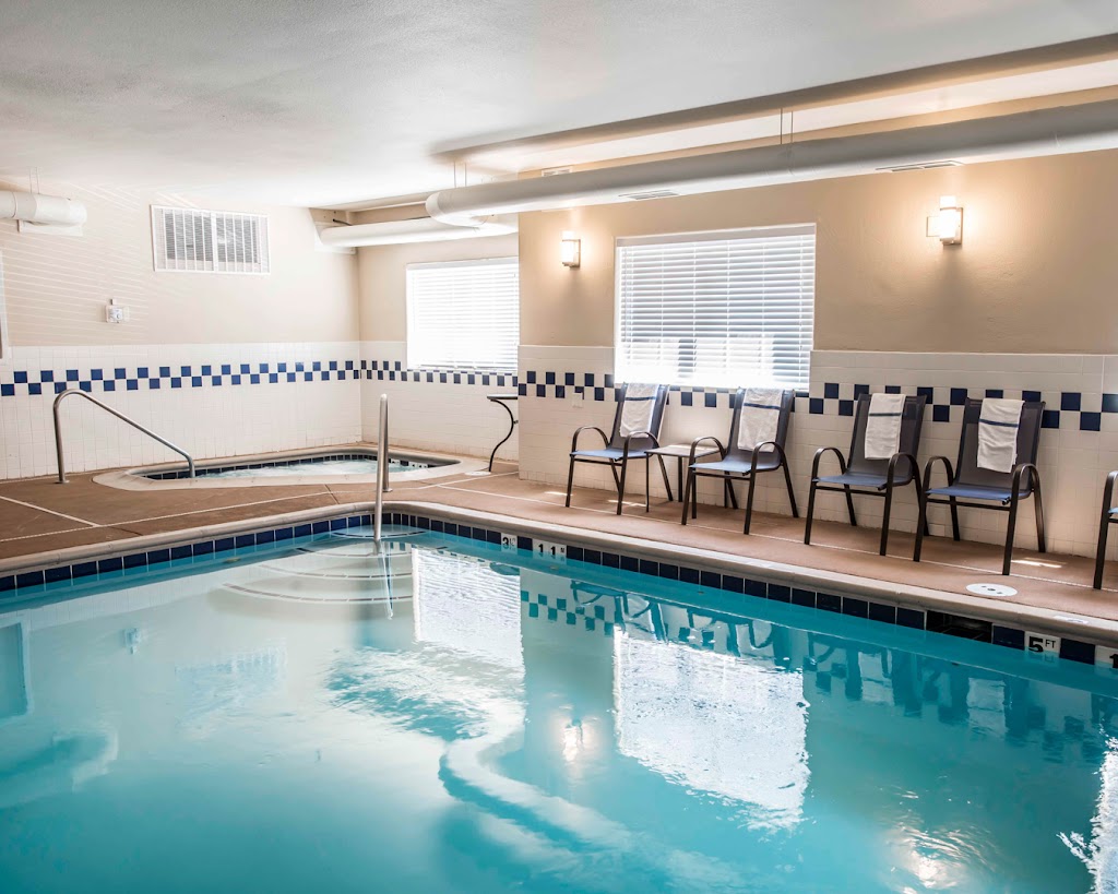 Comfort Suites Lakewood - Denver | 7260 W Jefferson Ave, Lakewood, CO 80235, USA | Phone: (303) 988-8600