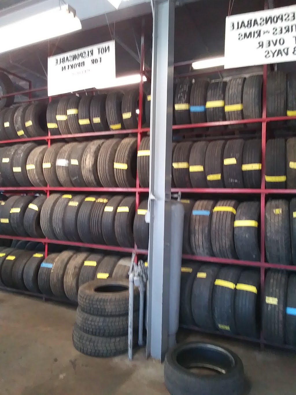 Whittier tire service llc | 11400 Whittier Ave, Detroit, MI 48224, USA | Phone: (313) 939-2367