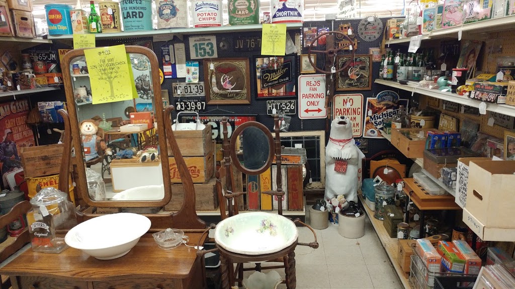 Maumee Antique Mall | 1552 S Reynolds Rd, Maumee, OH 43537, USA | Phone: (419) 893-2468