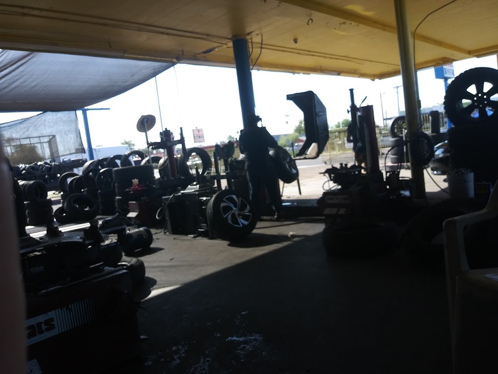 Tire Shop New Michoacanos | 3629 W McDowell Rd, Phoenix, AZ 85009, USA | Phone: (602) 272-4615