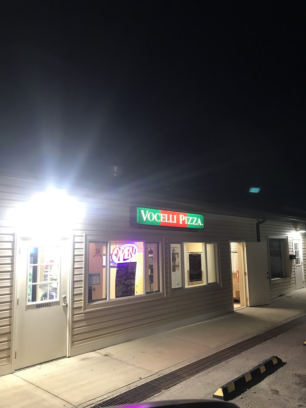 Vocelli Pizza | 890 Pittsburgh Rd, Butler, PA 16002, USA | Phone: (724) 586-6191