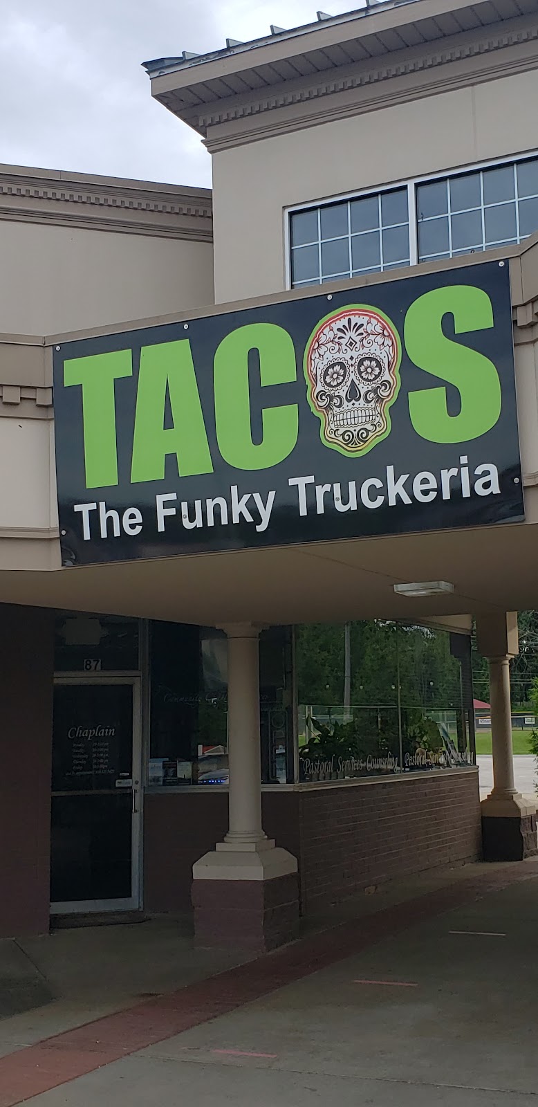 The Funky Truckeria | 3200 Greenwich Rd #113, Norton, OH 44203, USA | Phone: (330) 208-0560